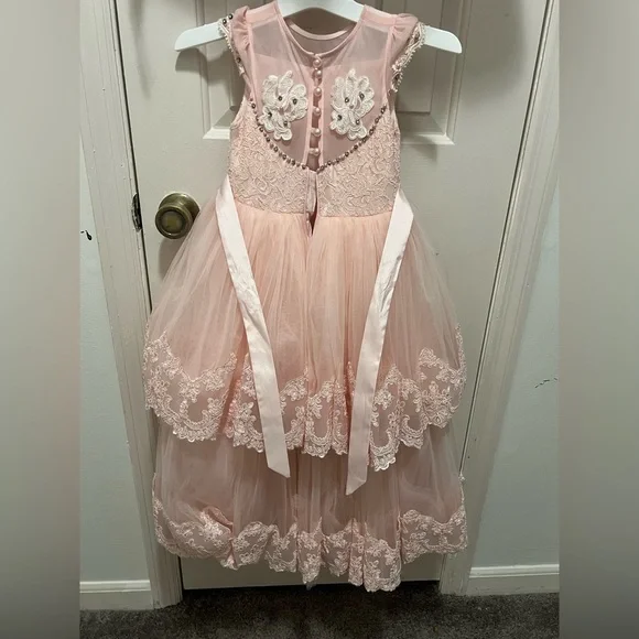 Elegant Pink Lace Flower Girl Dress - Picture 5 of 8